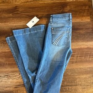 7 for all mankind dojo jeans lightwash NWT 24